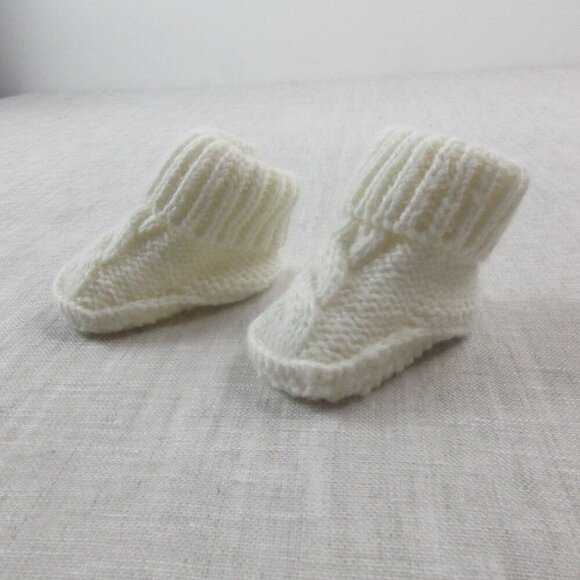 Handmade Crib Booties Baby Shoes White Knitted Wool Soft Warm Infant Cuff Design - Picture 3 of 5